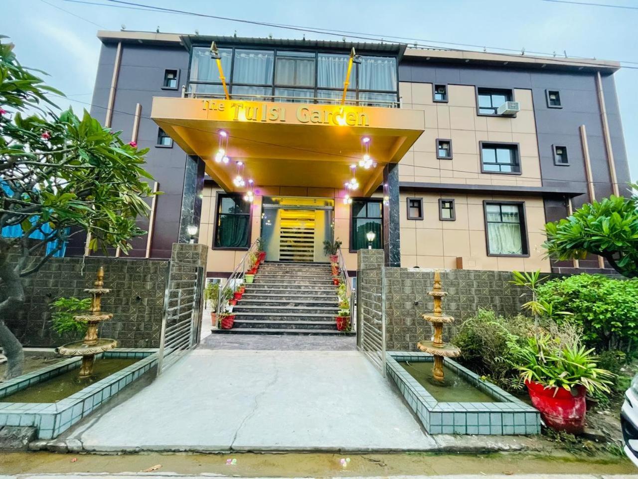 The Tulsi Garden Vrindavan Near Omaxe City Exterior foto